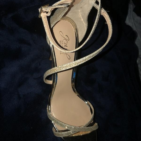 Brand New shoe's!!! Beautiful purchased from Nordstroms and never worn.. - Picture 8 of 8
